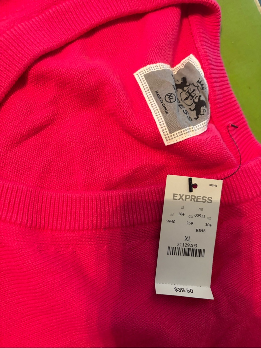 NWT Bundle of 6 Express Men’s XL V-Neck Sweater Color Capsule - Picture 2 of 3